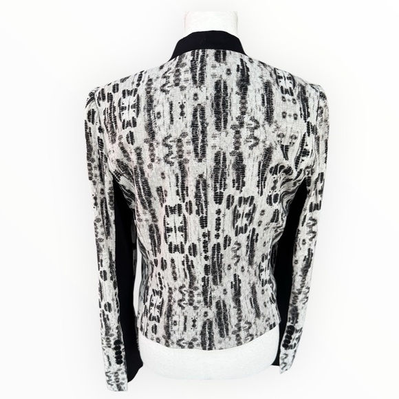 NWT** BCBGMAXAZRIA Guy Print Blazer Cropped
Business Black/Comb Medium - Picture 7 of 9